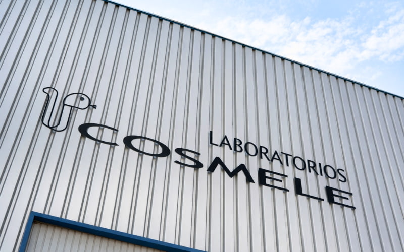 cosmele laboratorio cosmeticos en polvo